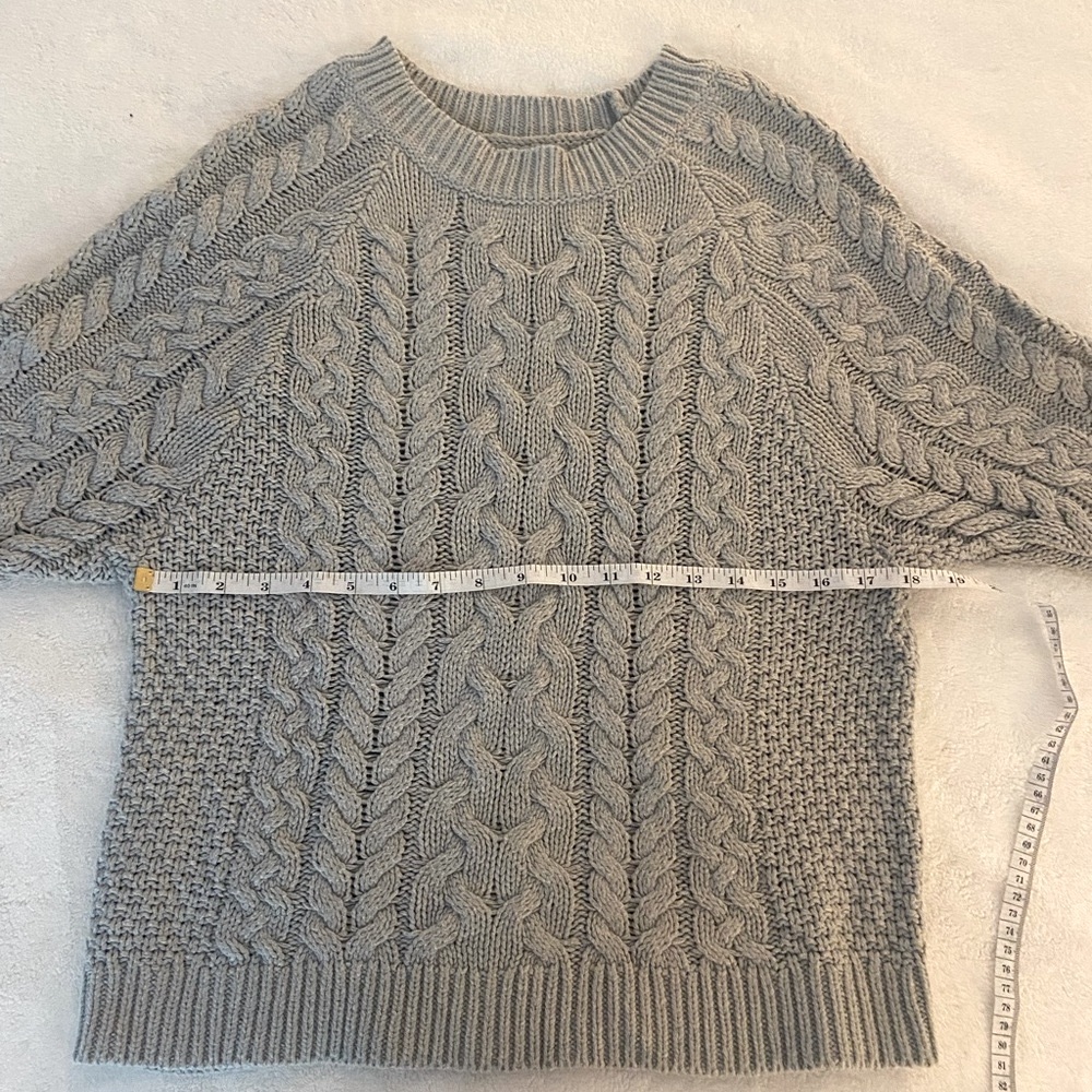Aerie Gray Cable Knit Women's Sweater - Picture 5 of 8